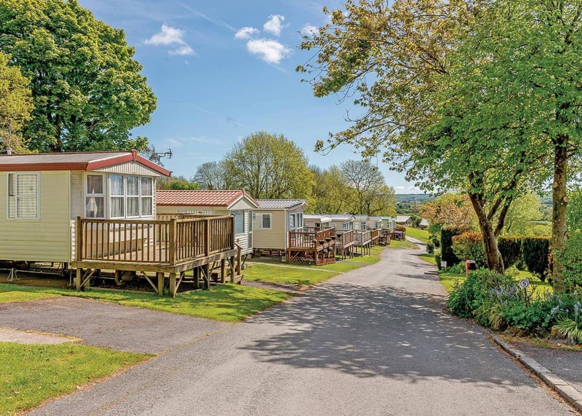 Noble Court Holiday Park Narberth Bagian luar foto