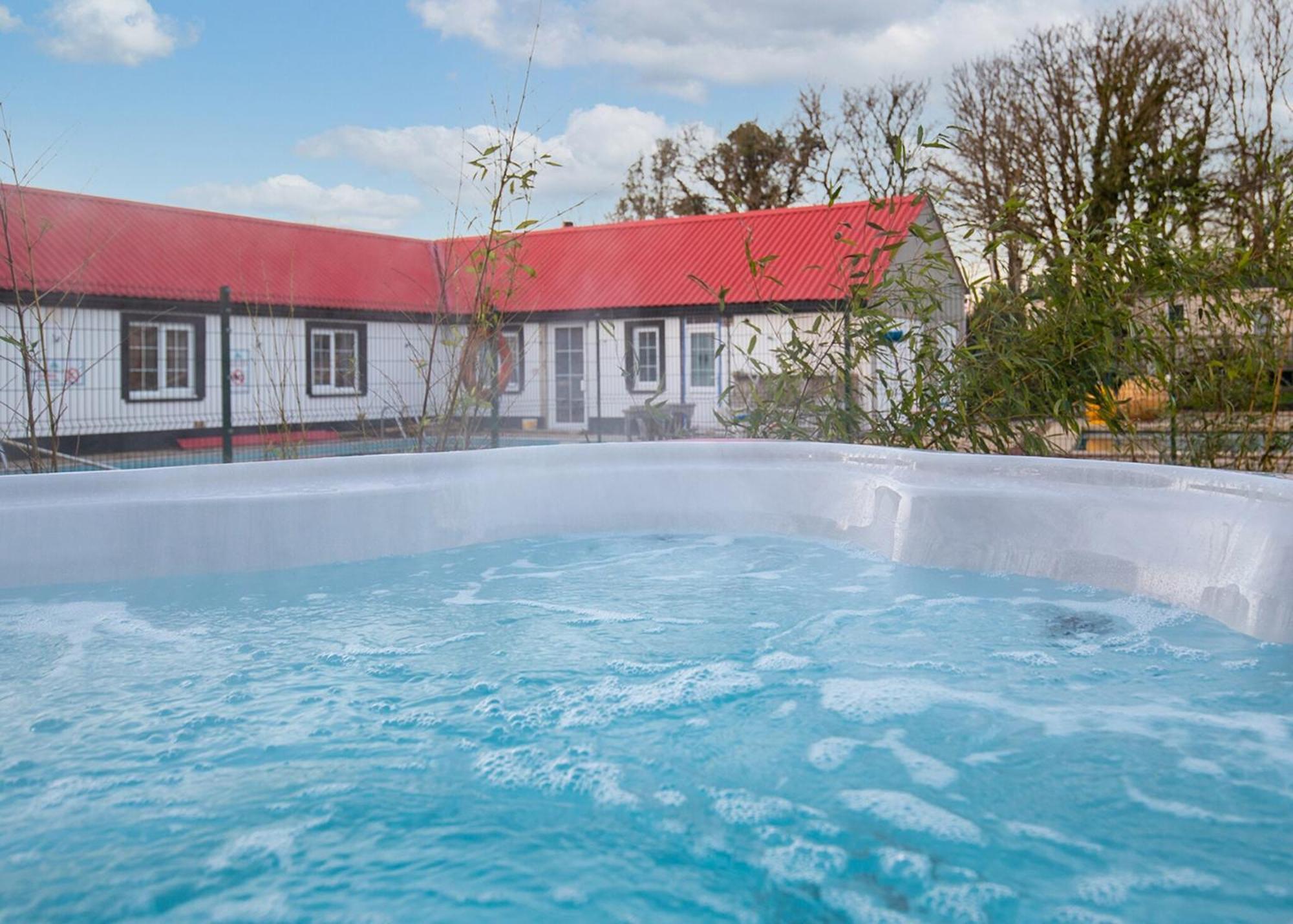 Noble Court Holiday Park Narberth Ruang foto